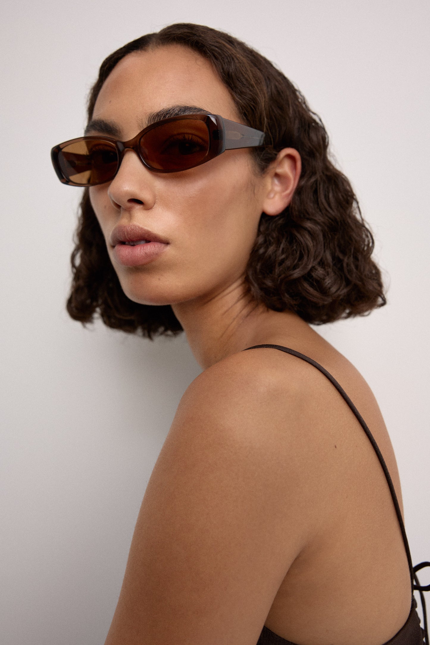 Billy Transparent Brown Sunglasses