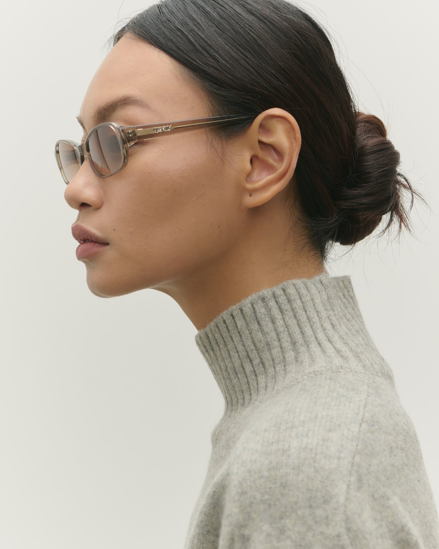 Juno Transparent Oyster Sunglasses