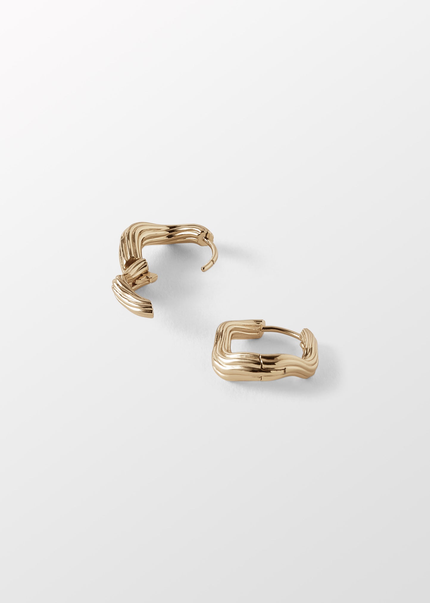 Pam Hoops